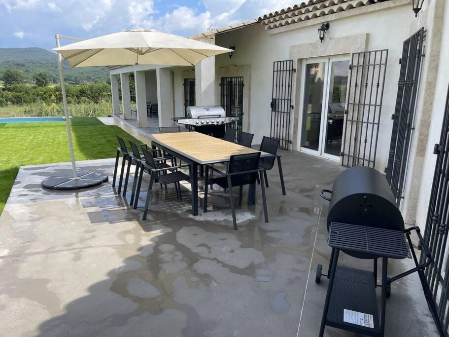 Villa Rians Rians  Exterior photo